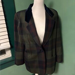 Valerie Stevens Green and Black Plaid Blazer with Velvet Collar